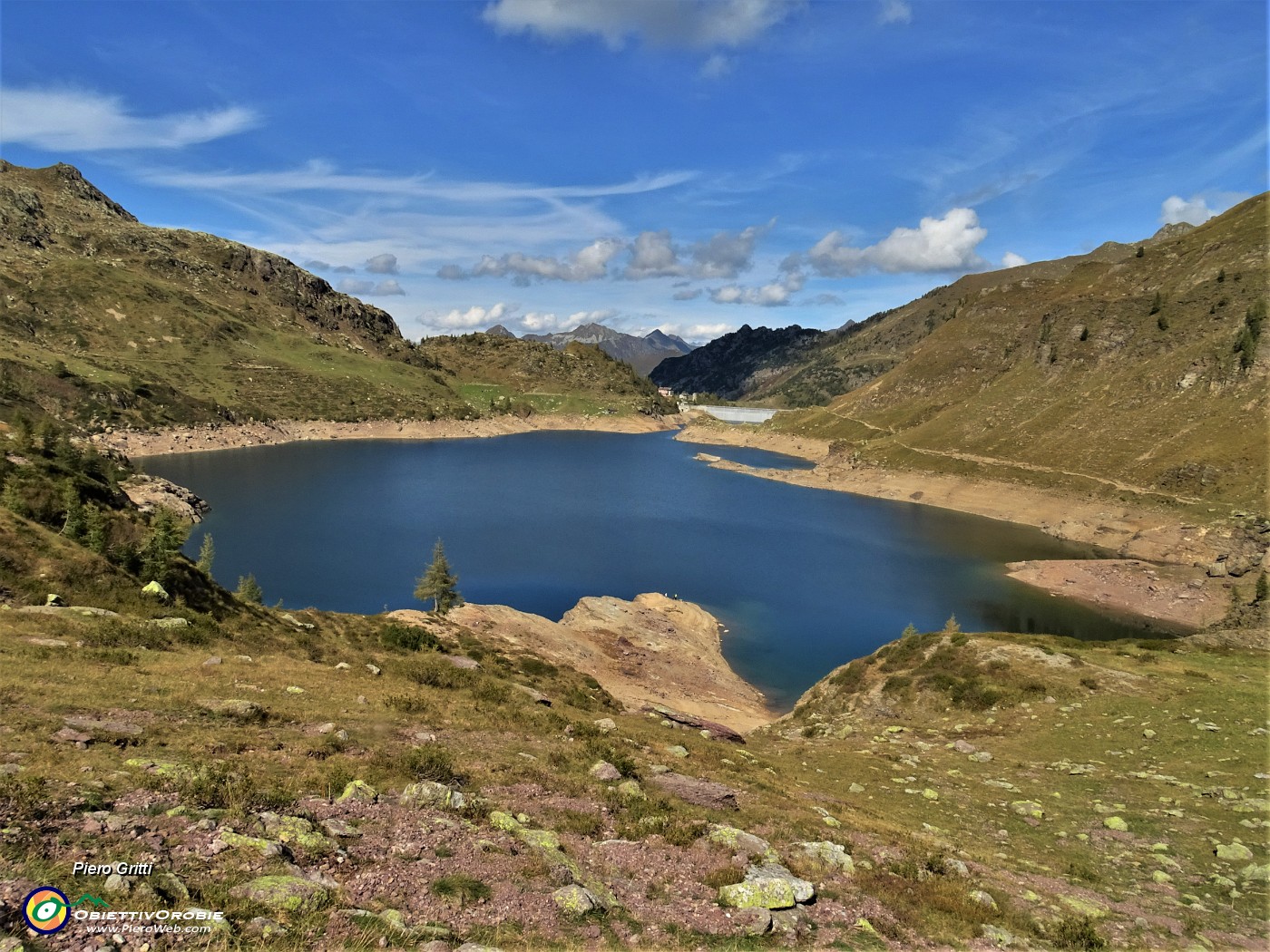 46 Scendendo dal Passo ai Laghi Gemelli.JPG